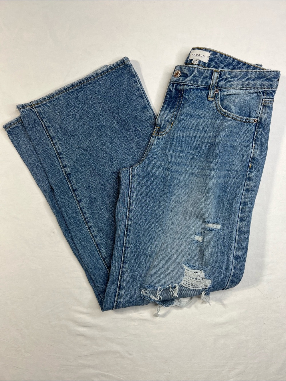 Pacsun Women’s Casey Medium Indigo Ripped Low Rise Baggy Jeans - Picture 3 of 9